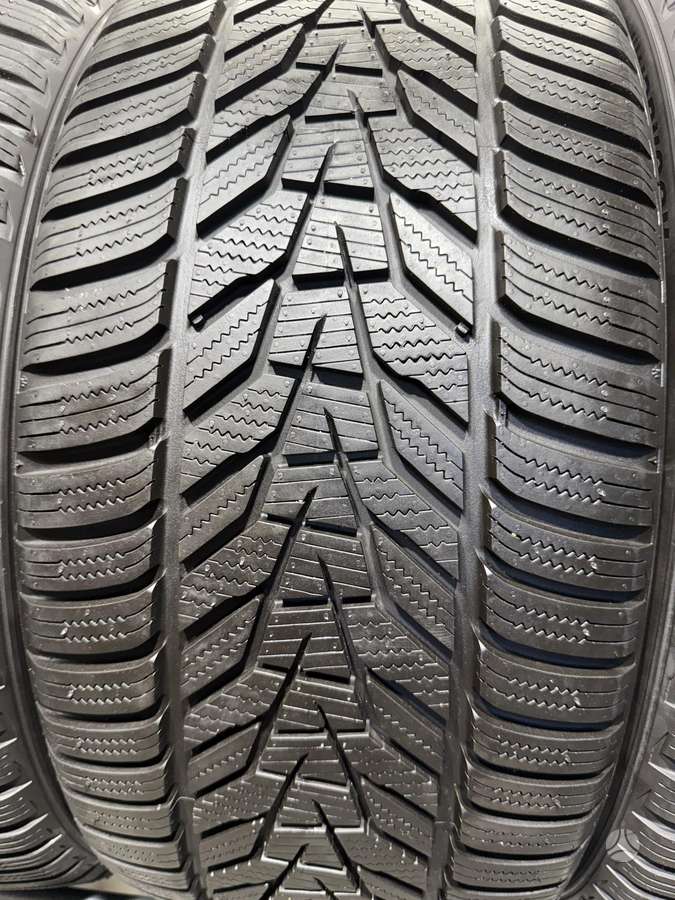 Hankook Winter IceptEvo3//2025m, winter 245/35 R21
