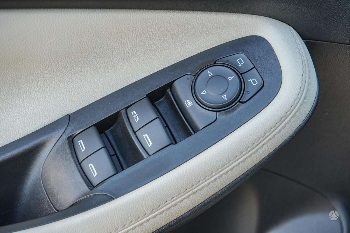 Buick Encore, 1.2 l., off-road / crossover