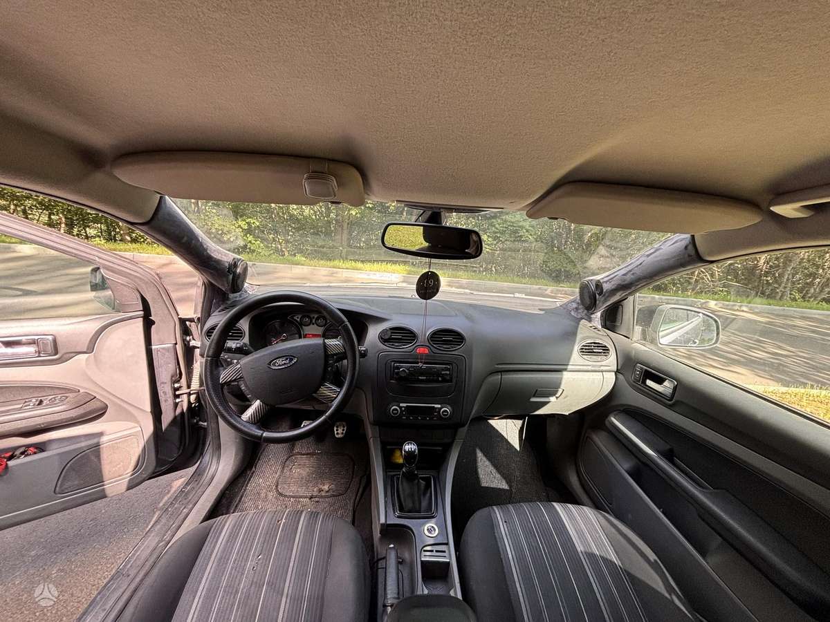 Ford Focus, 1.6 l., hatchback