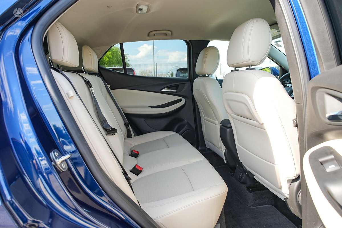 Buick Encore, 1.2 l., off-road / crossover