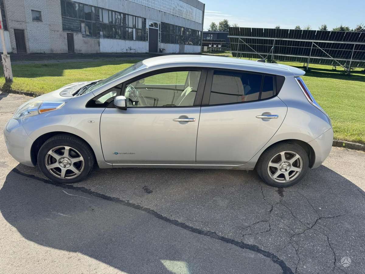 Nissan Leaf, Хэтчбек