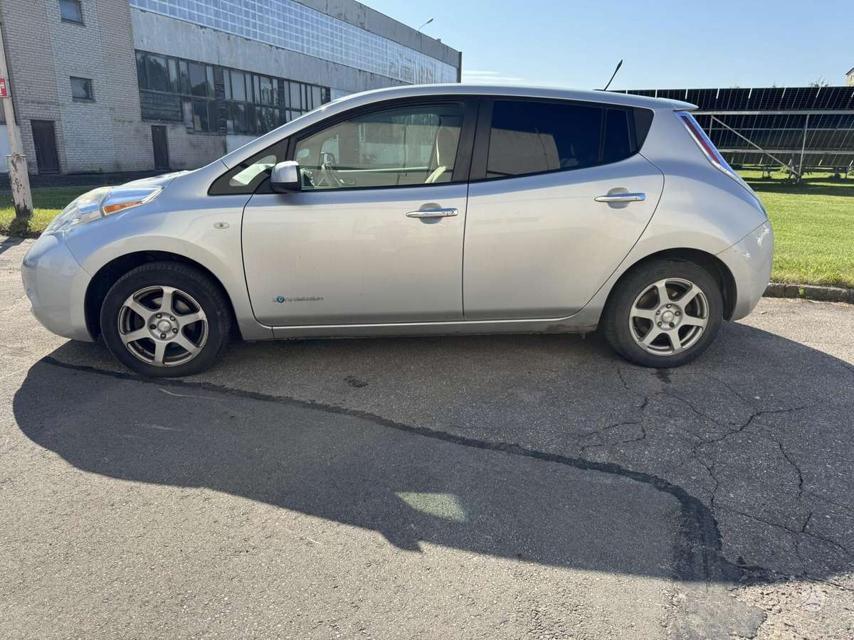Nissan Leaf, Хэтчбек
