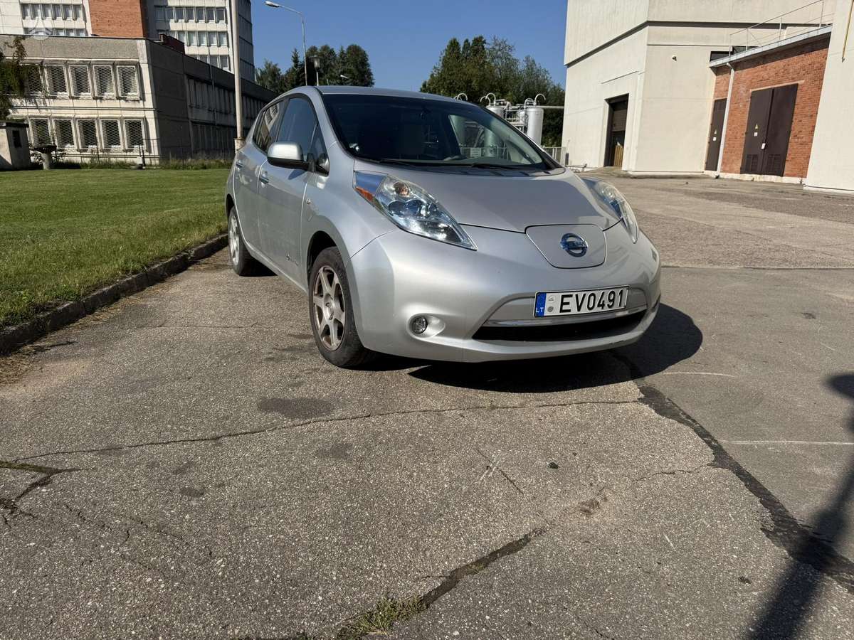 Nissan Leaf, Хэтчбек