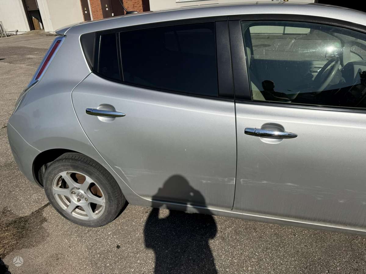 Nissan Leaf, Хэтчбек