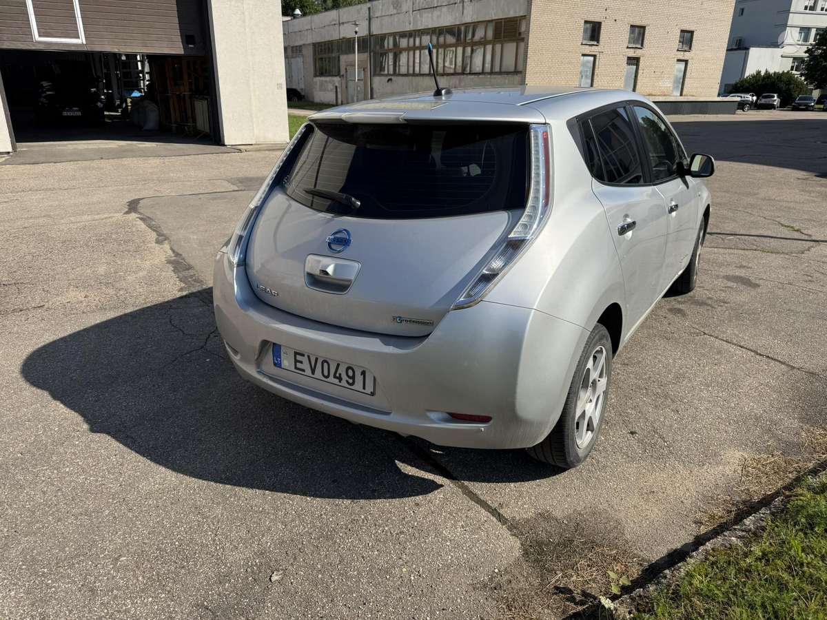 Nissan Leaf, Хэтчбек