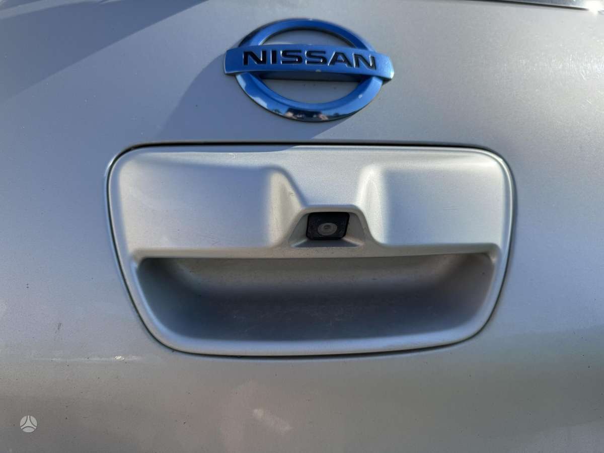 Nissan Leaf, hatchback