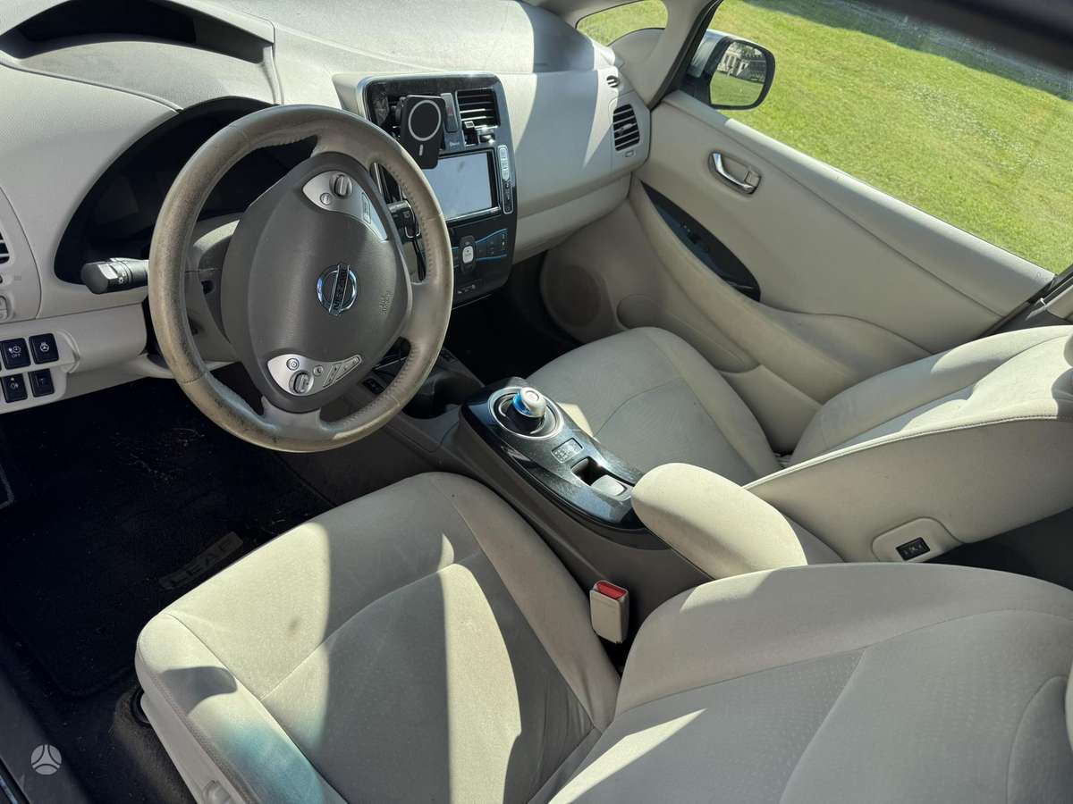 Nissan Leaf, Хэтчбек
