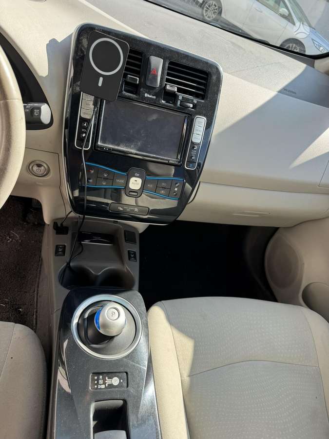 Nissan Leaf, Хэтчбек