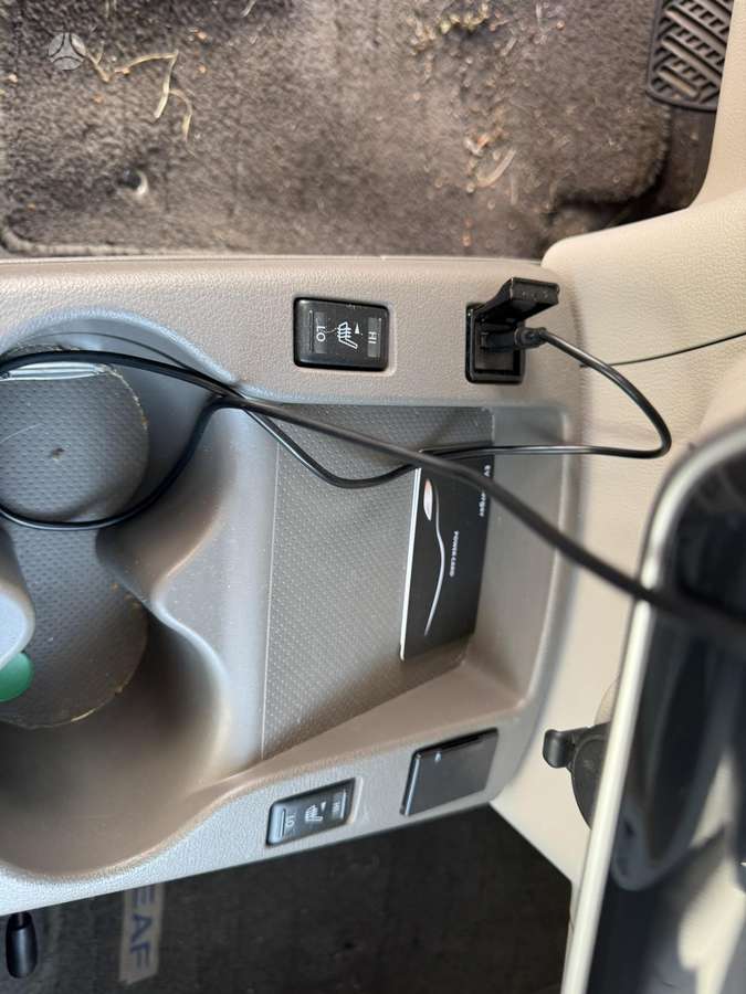 Nissan Leaf, hatchback
