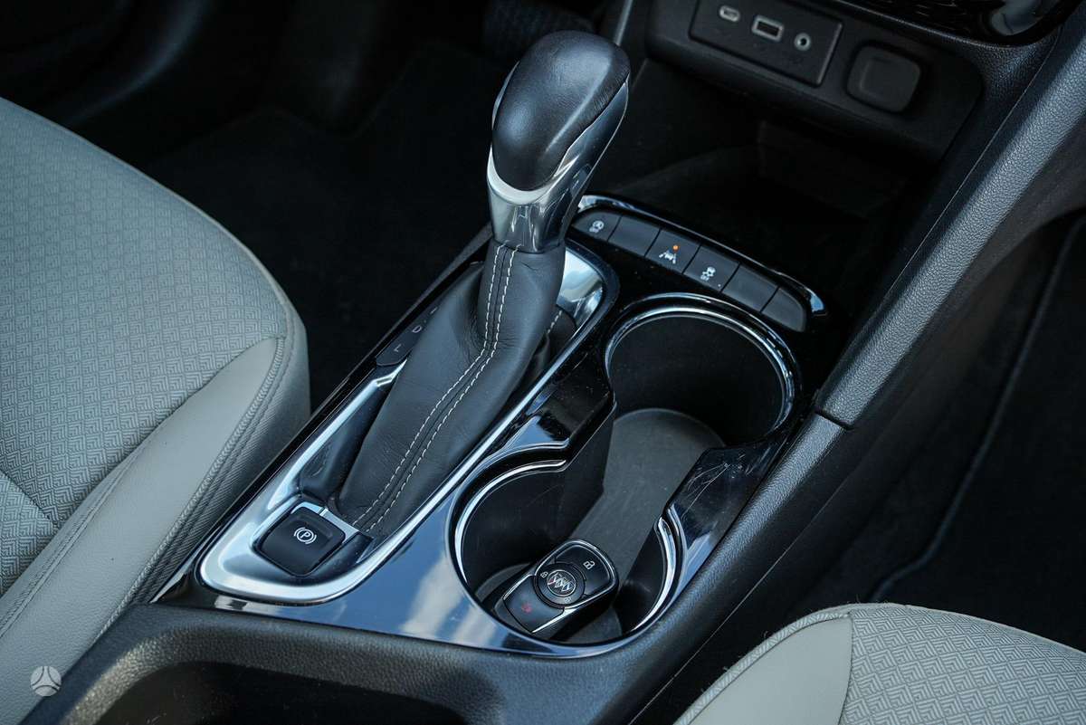 Buick Encore, 1.2 l., off-road / crossover