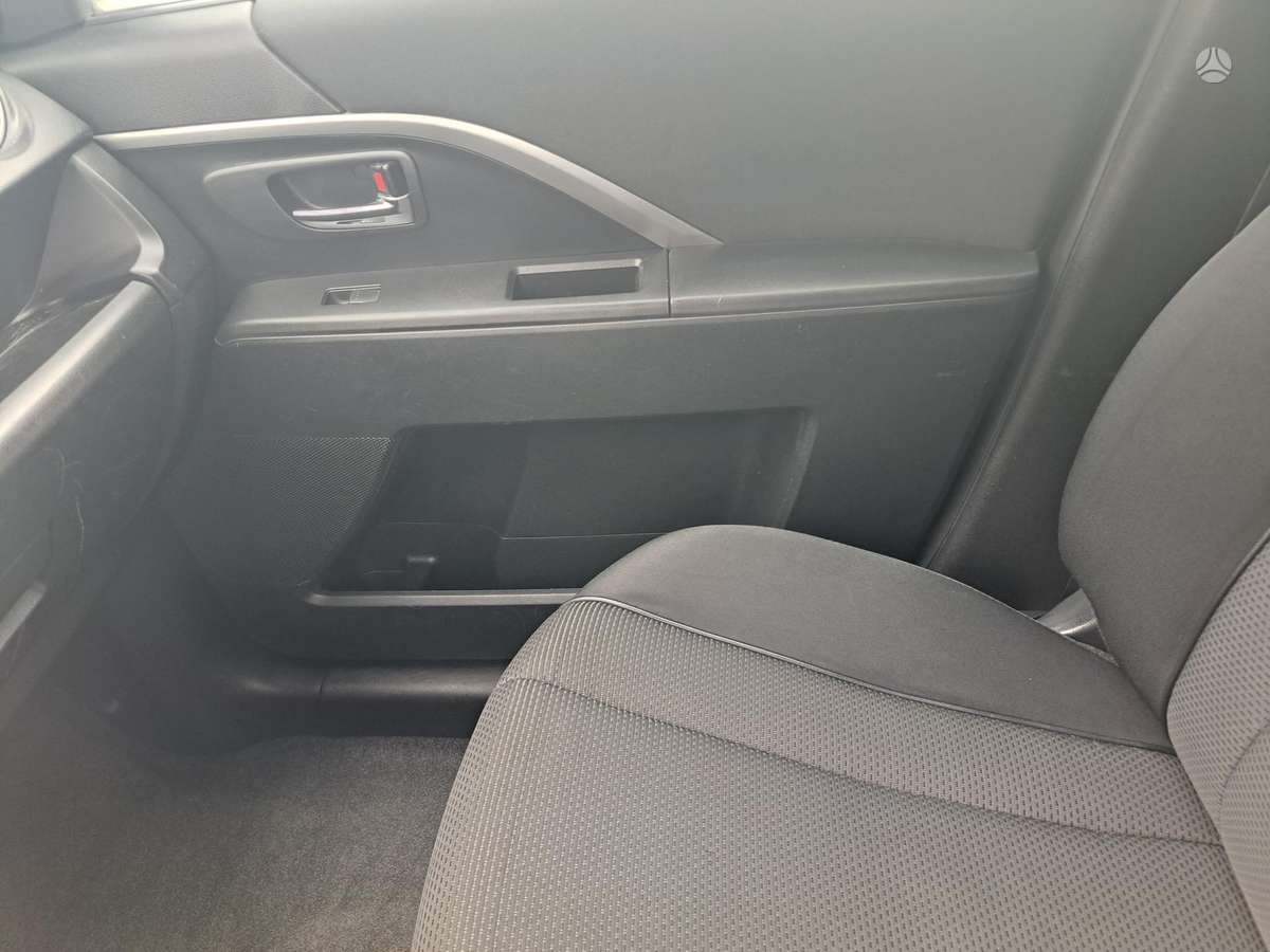 Mazda 5, 1.6 l., mpv / minivan