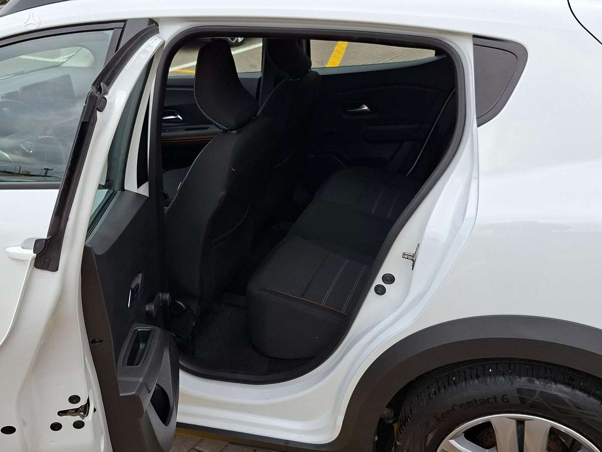 Dacia Sandero - 8