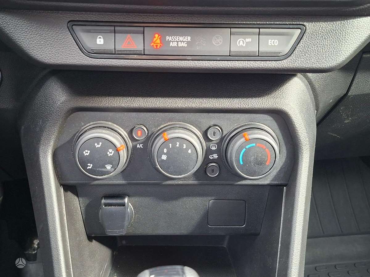 Dacia Sandero - 10