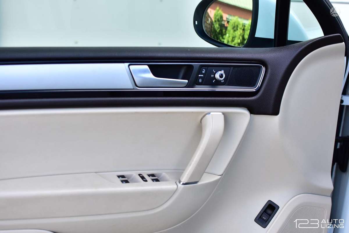 Volkswagen Touareg - 11