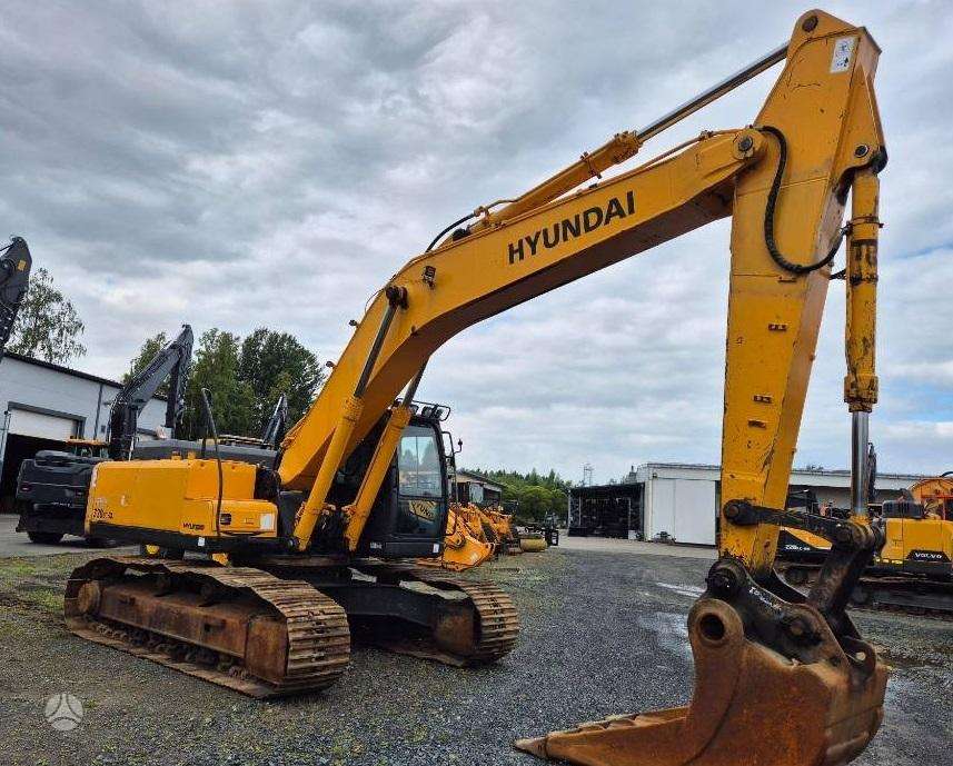 Hyundai ROBEX 320, ekskavatoriai