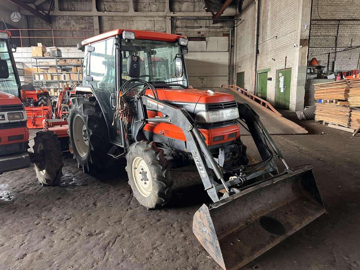 Kubota ĮVAIRIŲ MODELIŲ, тракторы