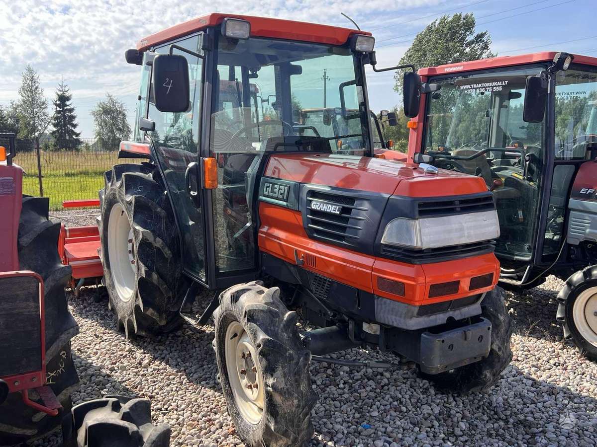 Kubota ĮVAIRIŲ MODELIŲ, тракторы