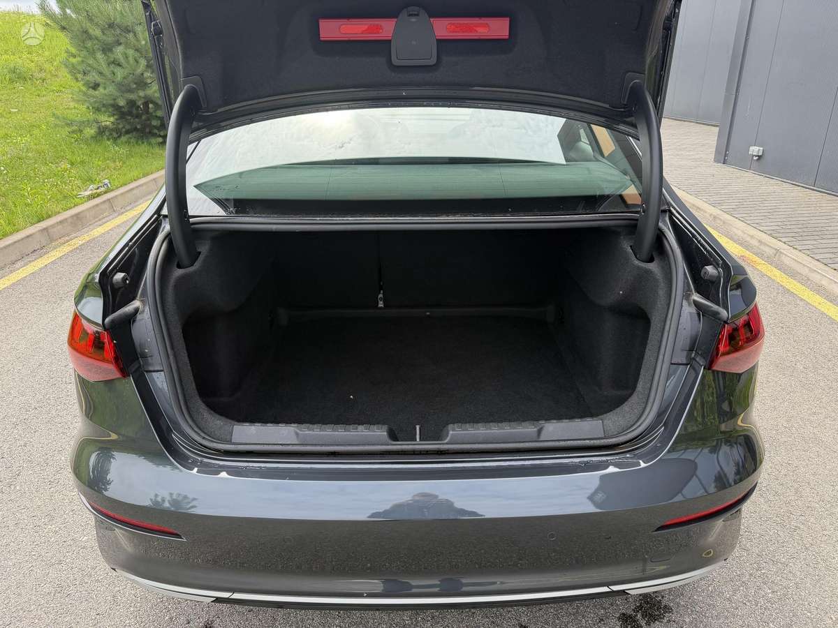 Audi A3, 1.5 l., Седан