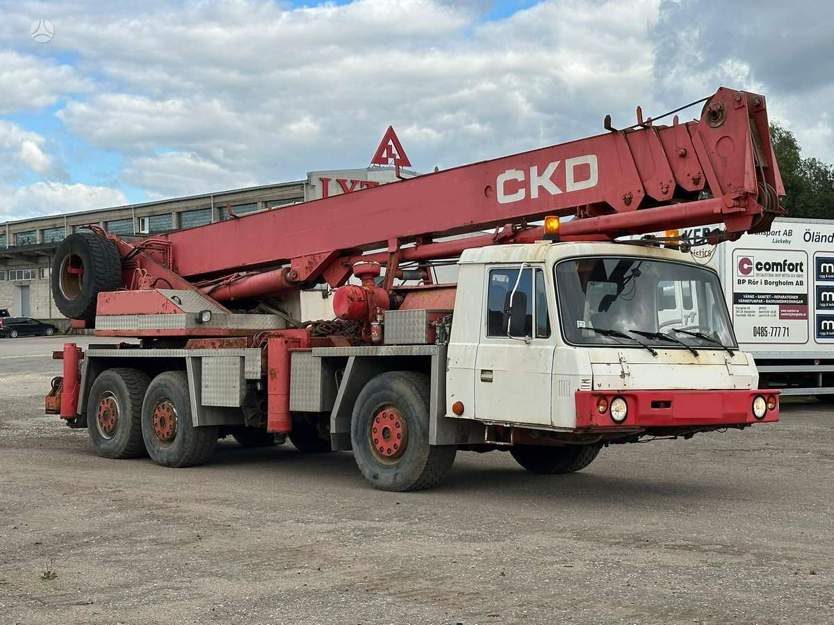 Tatra 815, 30t, su kranu