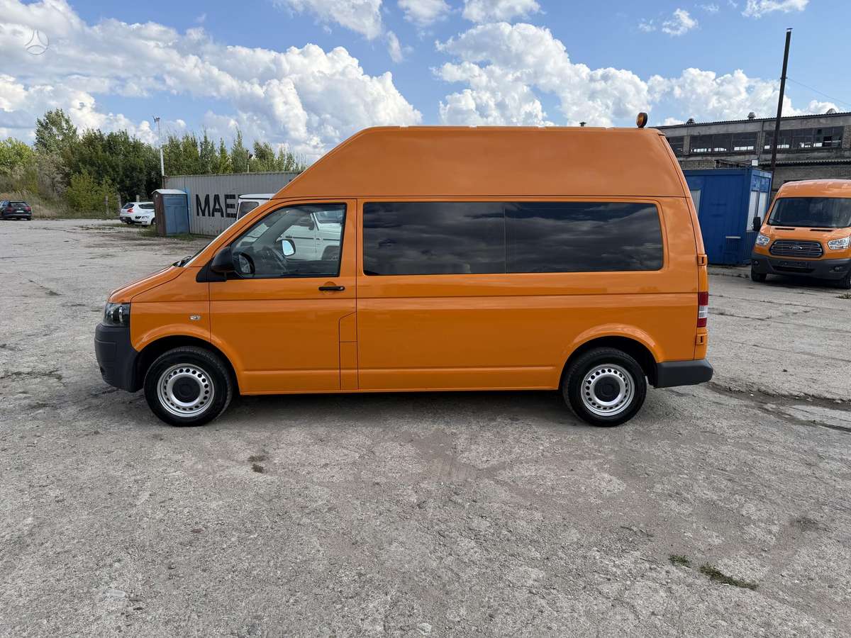 Volkswagen Transporter - 2