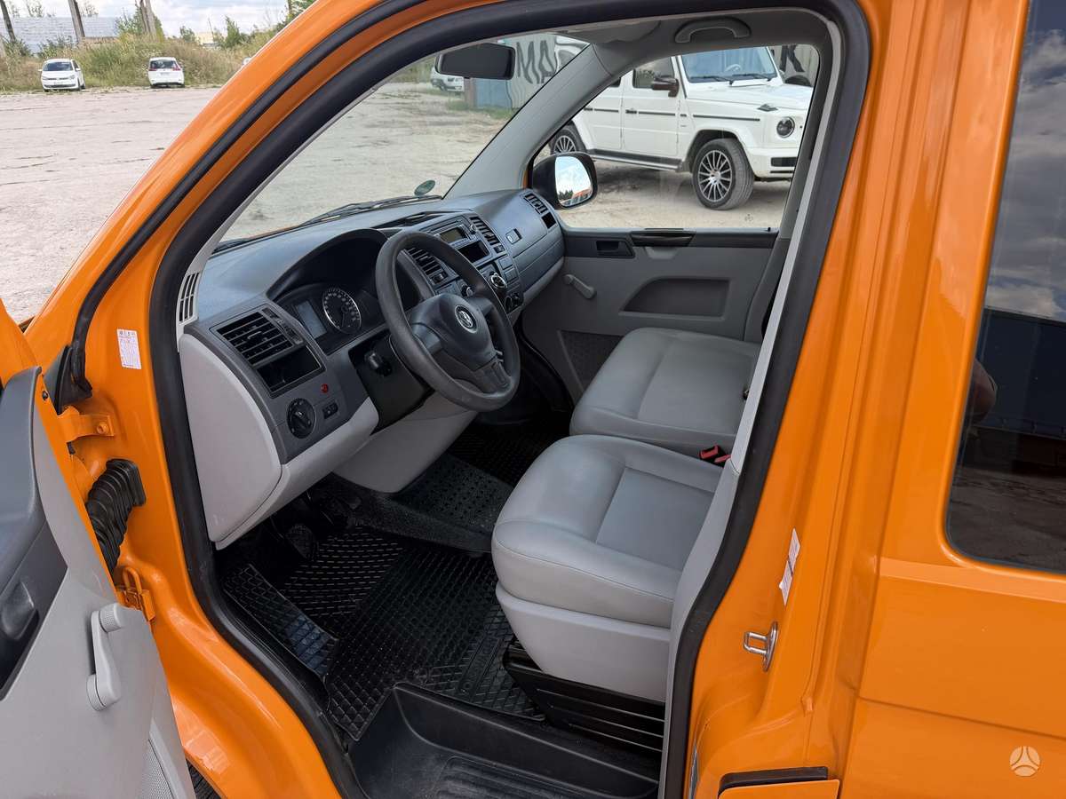 Volkswagen Transporter - 9