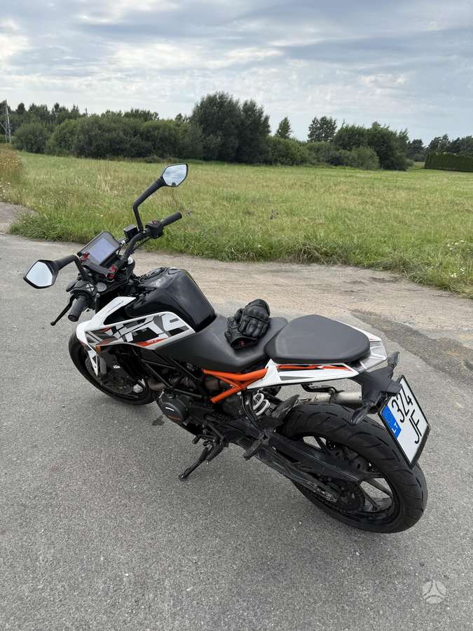 KTM Duke 125cc, street / classic