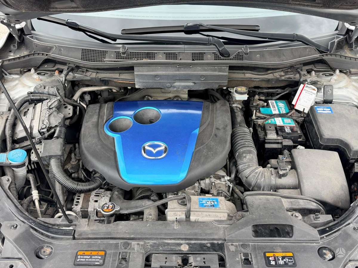 Mazda CX-5, 2.2 l., off-road / crossover