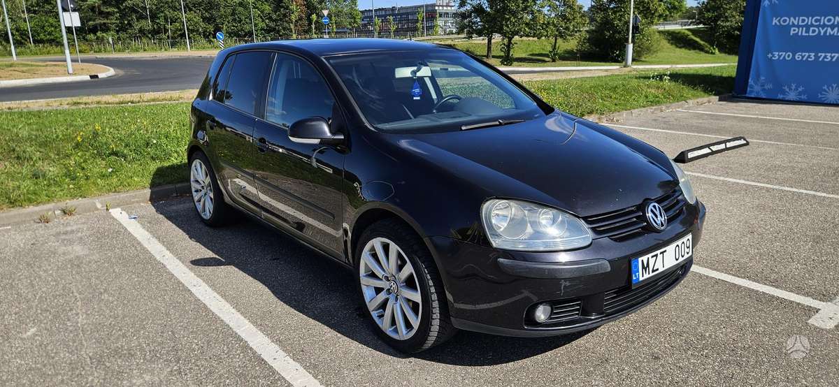 Volkswagen Golf - 2
