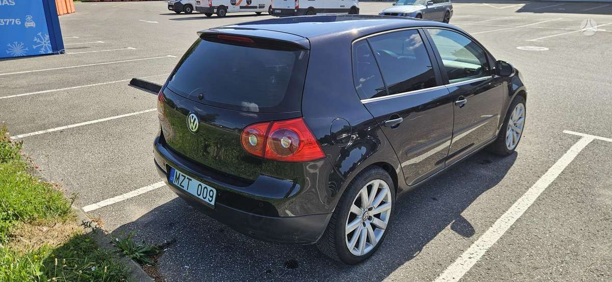 Volkswagen Golf - 3