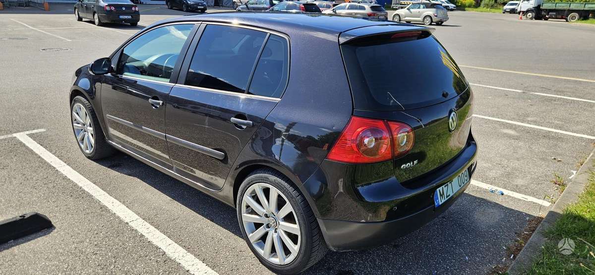 Volkswagen Golf - 4