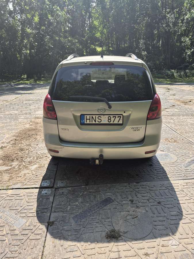 Toyota Corolla Verso - 4