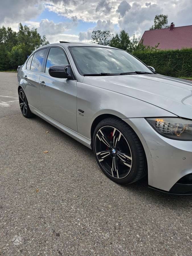 BMW 335, 3.0 l., Седан