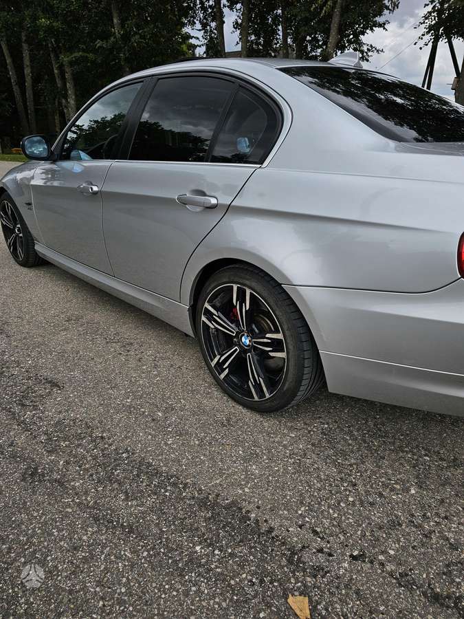 BMW 335, 3.0 l., Седан
