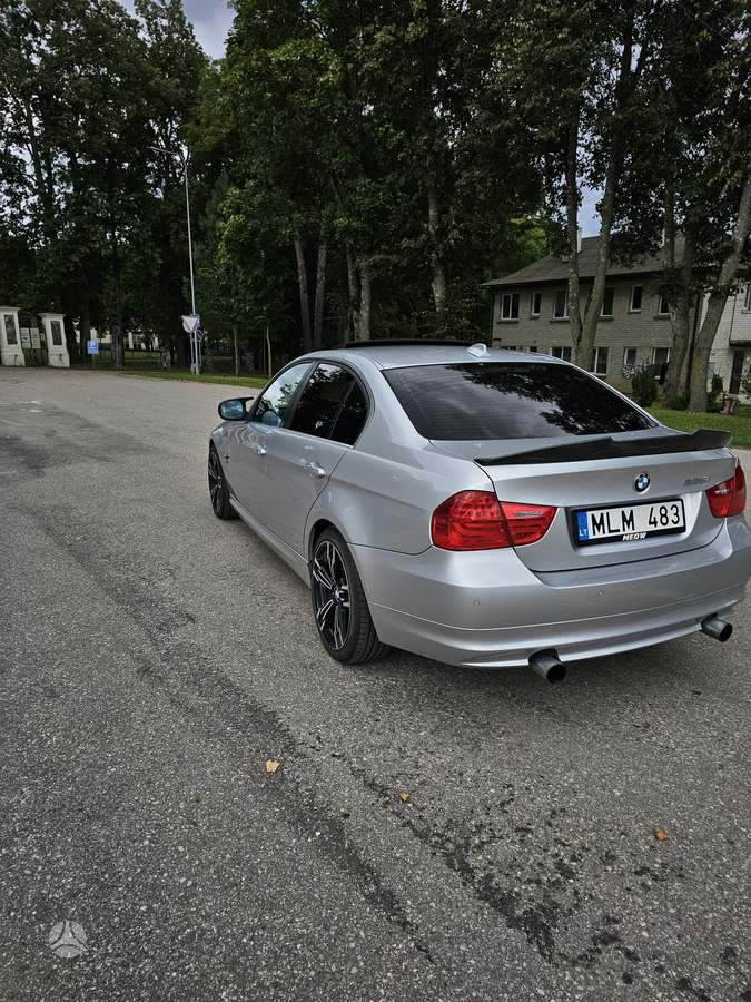 BMW 335, 3.0 l., Седан