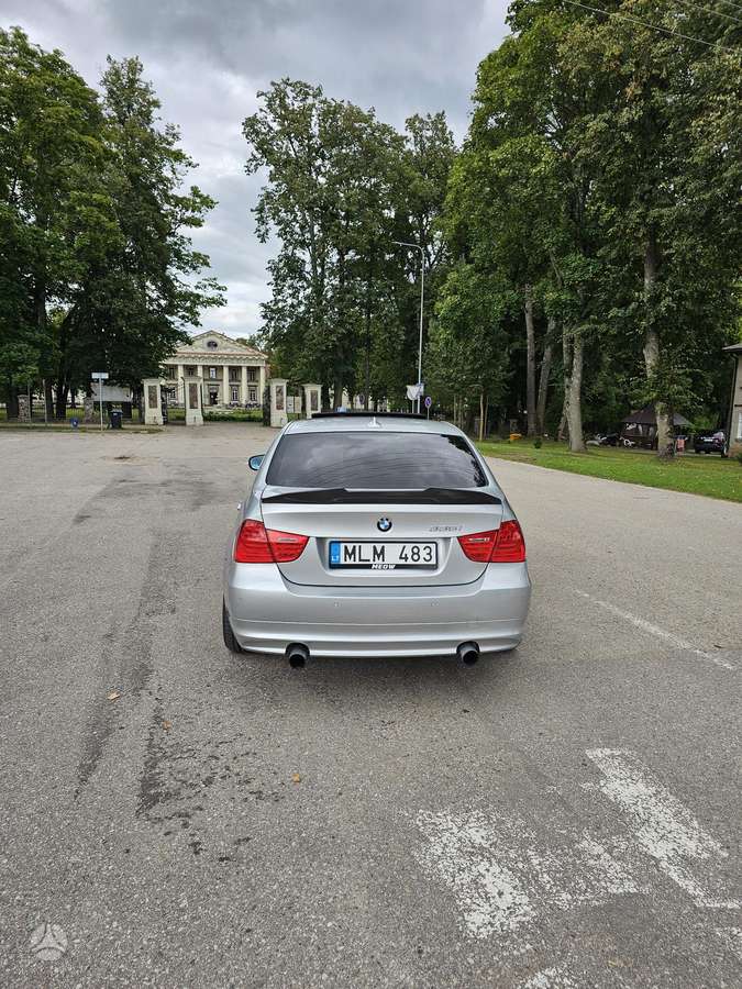 BMW 335, 3.0 l., Седан