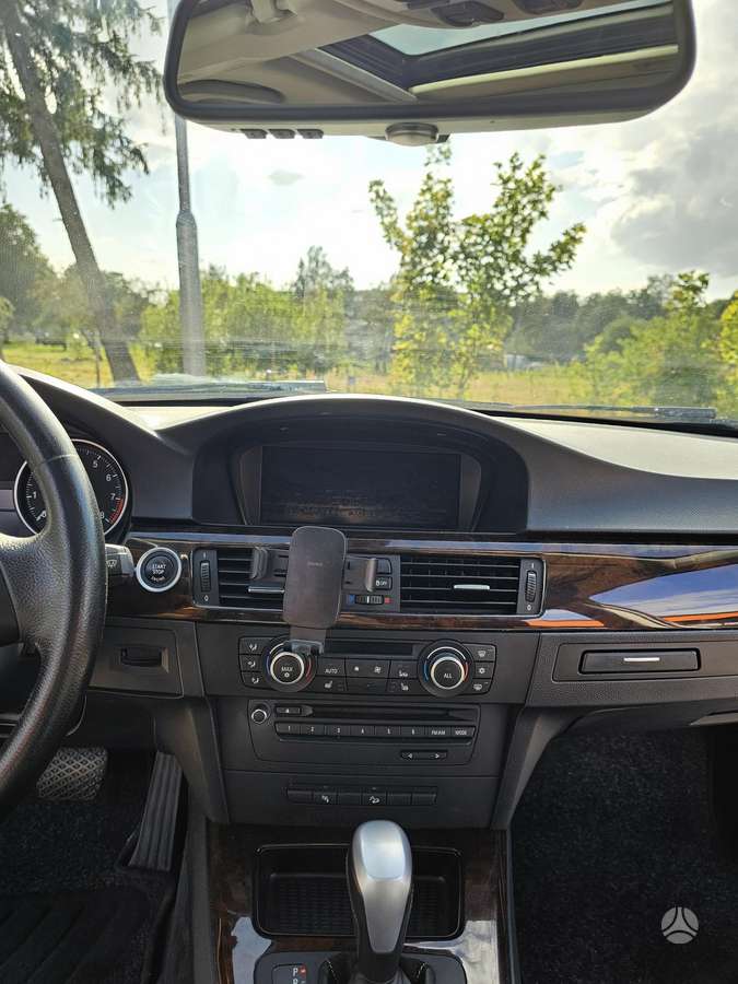 BMW 335, 3.0 l., Седан