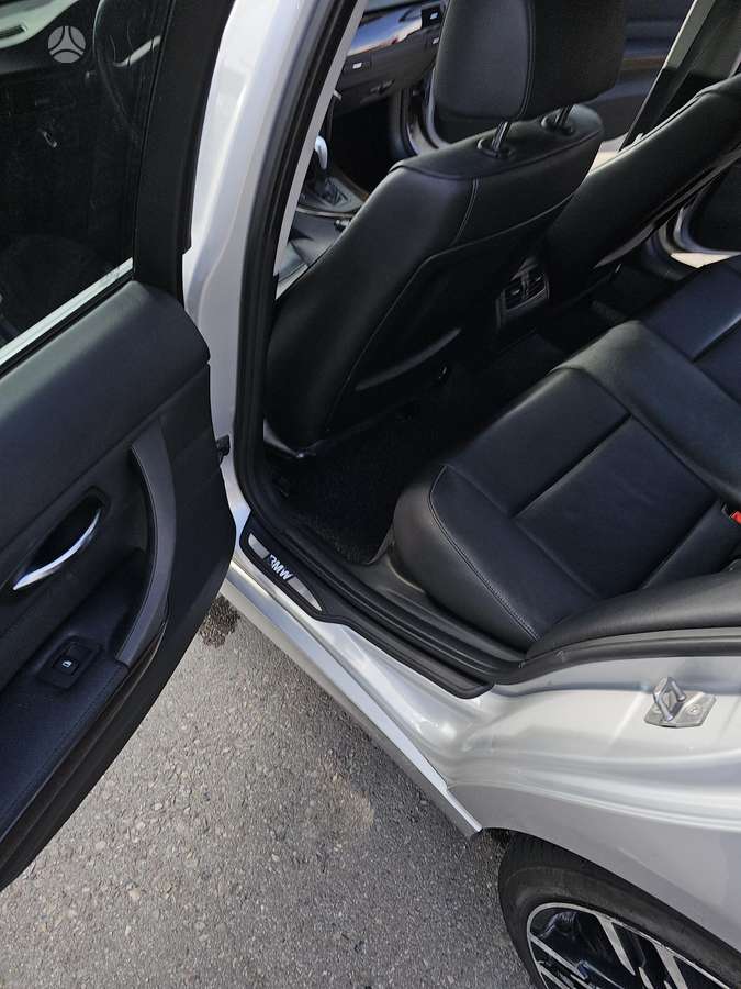 BMW 335, 3.0 l., Седан