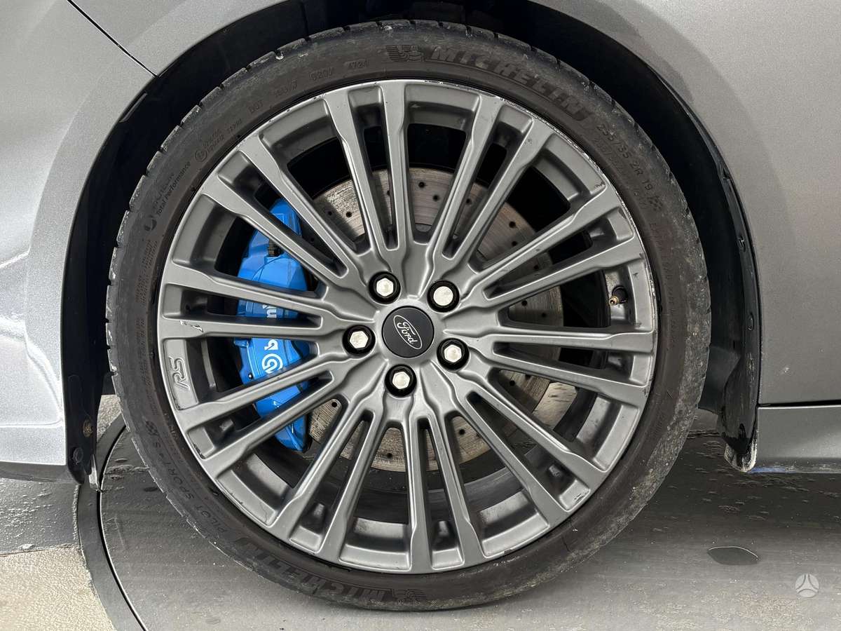 Ford Focus RS, 2.3 l., Хэтчбек