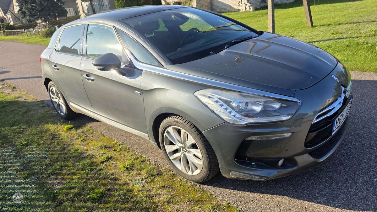 Citroen DS5, 2.0 l., Хэтчбек