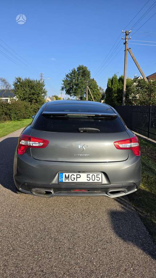 Citroen DS5, 2.0 l., Хэтчбек