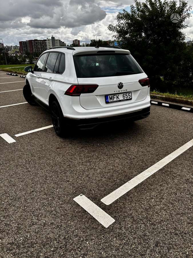 Volkswagen Tiguan - 4