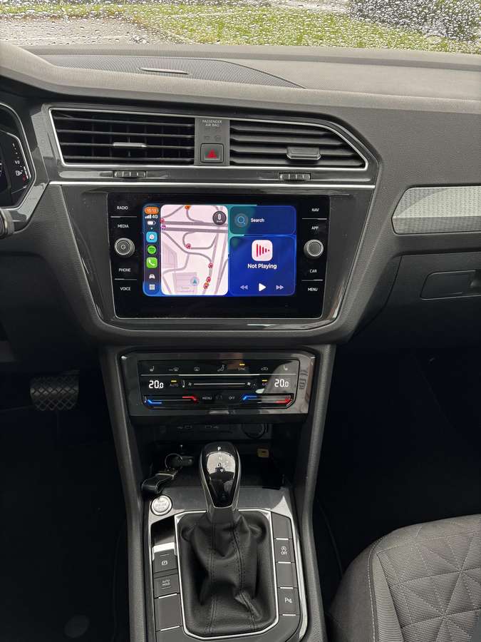 Volkswagen Tiguan - 11