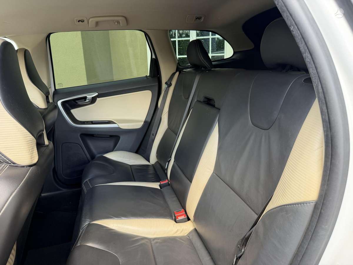Volvo XC60 - 12