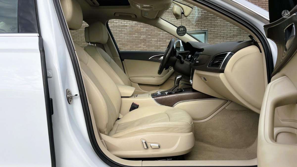 Audi A6, 2.0 l., Седан