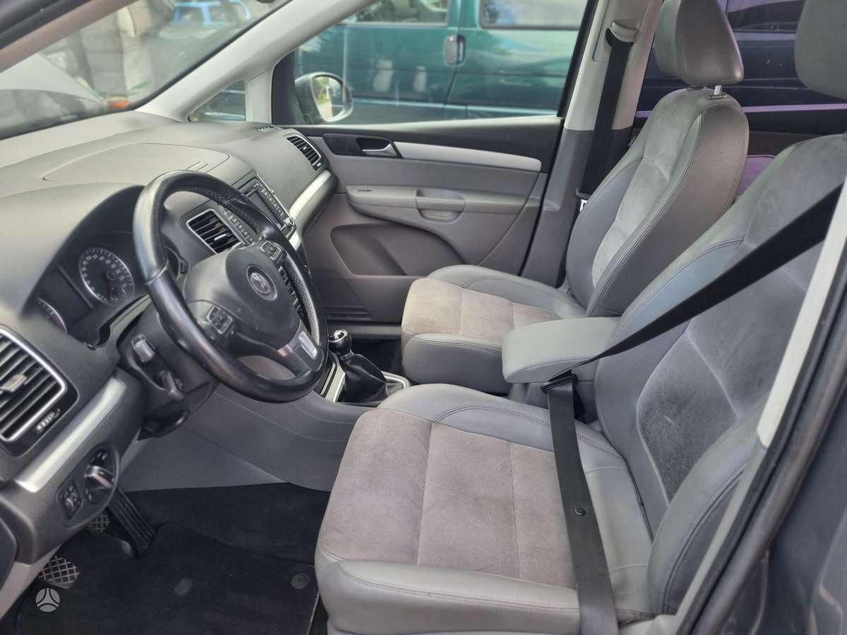 Volkswagen Sharan - 10