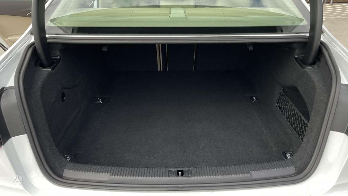 Audi A6, 2.0 l., Седан