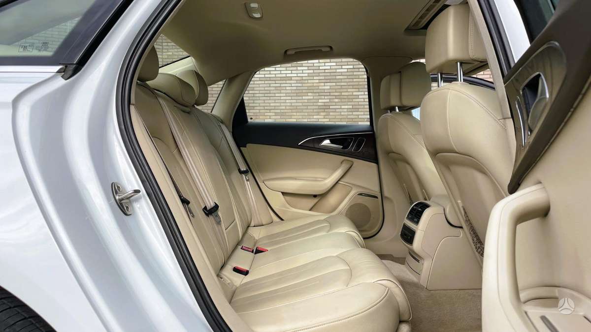 Audi A6, 2.0 l., Седан