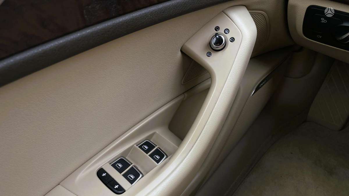 Audi A6, 2.0 l., Седан