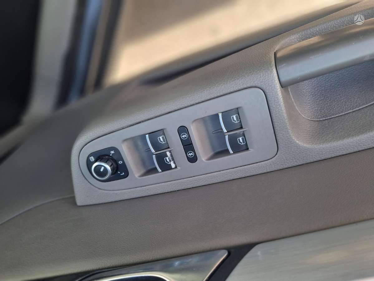 Volkswagen Sharan, 2.0 l., Минивэн