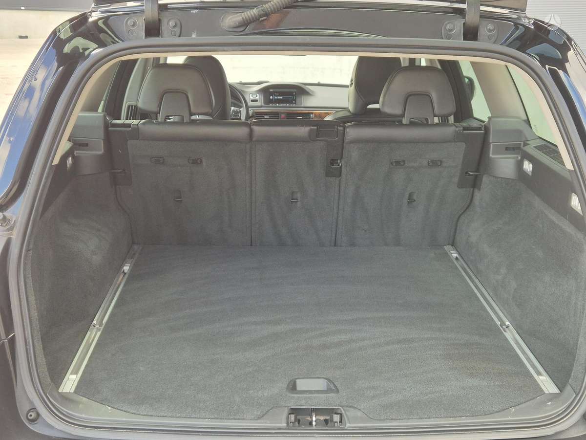 Volvo XC70, 3.2 l., Универсал
